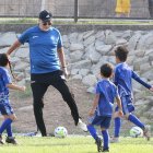 Juárez es empresario y entrenador de las escuelas del fútbol del Emelec.