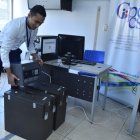 Los equipos fueron revisados antes de ponerlos a funcionar para los catedráticos.