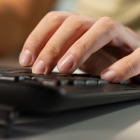 Cada vez más personas tienen novios IA. Exploramos las ventajas de estas relaciones virtuales