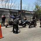 Tras la llamada al 911, los policías deben ser los primeros en acudir a robos, asaltos, homicidios y emergencias, aunque la ciudadanía cuestiona su capacidad de respuesta ante el alto nivel de violencia.