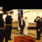 Para los expertos, el presidente Daniel Noboa ha priorizado la agenda internacional sobre la nacional.