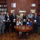 Los autores presentaron el libro en la facultad de Jurisprudencia de la Universidad de Guayaquil.