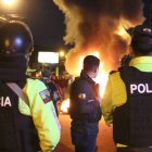 Integrantes de la Policía de Ecuador fueron captados en la madrugada de este martes, 16 de agosto.