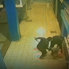 Cámaras de seguridad registraron cada paso de los implicados en el intento de robo al cajero automático.