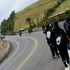 Varios seguidores de Once Caldas tuvieron que caminar para pasar la frontera.