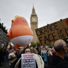 Miles de personas protestan ante la visita de Estado que el presidente de Estados Unidos, Donald Trump, empezó este miércoles al Reino Unido.