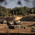 Tanques israelíes se concentran en un lugar no revelado cerca de la frontera entre Israel y Gaza, 18 de septiembre de 2025.