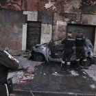 El coche bomba explotó frente a la discoteca Boricua, cargado con tres cilindros de gas, a plena luz del día.