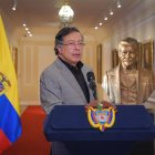 El presidente Gustavo Petro negó en X haber tenido un encuentro con alias Fito y cuestionó a la prensa