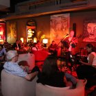 Acorde ofrece un repertorio variado de música en vivo, además de sesiones de jazz memorables.