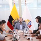 El vicepresidente de la mesa legislativa, Diego Franco, se encarga de la presidencia de Centeno.