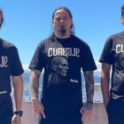 Curetaje se ha "curtido" tanto dentro como fuera del país, ya sea en conciertos pequeños para un puñado de fánaticos, como en grandes escenarios.