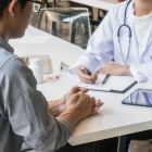 El IESS cubre el pago del sueldo desde el cuarto día de reposo médico por enfermedad común, siempre que el afiliado cumpla con los requisitos.