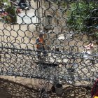 Se colocaron nuevas mallas de acero en la quebrada El Tejado para reducir riesgos en La Gasca y La Comuna.