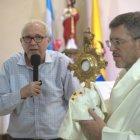 La Comunidad Católica Amigos de Jesús, fundada por el hermano Gioacchino Perrotta y la hermana Shirley Cárdenas, celebra 25 años de evangelización