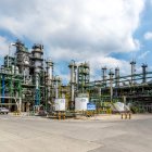 El Gobierno tiene previsto buscar inversiones del sector privado para moderninzar los complejos refinadores y producir combustibles más limpios.