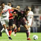 Sao Paulo jugando con Liga de Quito en el estadio Morumbí.