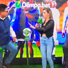 Periodistas peruanos se pelean en vivo en un programa deportivo.