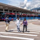 Desvíos en el Trolebús y rutas alimentadoras por rehabilitación vial en El Labrador, norte de Quito.