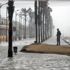 -FOTODELDÍA- GRAFCVA1271. VALENCIA, 21/01/2020.- La playa de la Patacona (Valencia), este martes, completamente inundada por la borrasca "Gloria", que afecta a la Comunitat Valenciana desde el domingo, y que ha dejado en las últimas veinticuatro horas precipitaciones acumuladas de 567 litros por metro cuadrado en Pinet (Valencia) y vientos de 65 kilómetros por hora en Torreblanca (Castellón). EFE/Manuel Bruque -FOTODELDÍA- ESPAÑA TEMPORAL INVIERNO