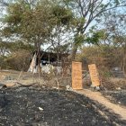 Un "sitio de culto" clandestino se encontró en medio del bosque seco.