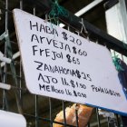 Los precios de algunos alimentos en el mercado de mayoristas en Guayaquil, en Montebello.