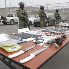 En el complejo penitenciario de Guayaquil se incautaron armas, drogas y equipos de comunicación.
