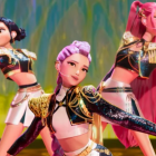 El éxito de “Golden” de HUNTR/X ha impulsado el OST de la película K-Pop Demon Hunters, rompiendo el récord de canciones de actos animados en el Billboard Hot 100.