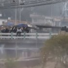 El Ministerio de Ambiente denuncia a un grupo de personas que, según la cartera de Estado, rompieron intencionalmente una tubería perteneciente al sistema de distribución de la Empresa Municipal de Agua Potable y Alcantarillado de Ibarra.