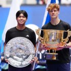 Jannik Sinner le ganó el título al novato Learner Tien en el ATP 500 de Beijing.