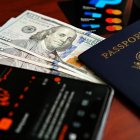 Referencial. El incremento responde a la implementación de una nueva tarifa adicional que eleva el costo total del trámite a 435 dólares.