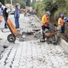 Varios hundimientos se registraron a lo largo de la avenida Los Conquistadores en Puembo.