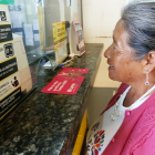 Más de 300.000 adultos mayores en condiciones de pobreza reciben el bono Mis Mejores Años.