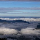 Las nubes monzónicas se acumulan sobre Katmandú tras las lluvias caídas en Katmandú, Nepal, el 5 de octubre de 2025.