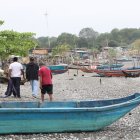 La pesca y la captura de cangrejos constituyen la principal actividad económica en Punta de Piedra, una comuna donde hoy viven 180 personas.