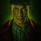 Charlie Hunnam se transforma en Ed Gein, el infame "Carnicero de Plainfield", para la tercera temporada de la antología Monstruo en Netflix, reviviendo el mito que inspiró a Psicosis.