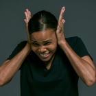 El ruido excesivo entre vecinos puede ser sancionado por ordenanzas municipales o como contravención penal, según el COIP.