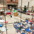 En el sitio se comercializaba de forma ilegal zapatos y otras prendas de vestir.