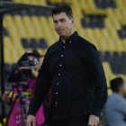 Ismael Rescalvo, técnico de Barcelona, lleva una racha negativa jugando como local.