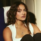 Nicky Dumas tiene 24 años.