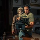 Chauvín empezó su trayectoria en la dirección fotográfica n Enchufe TV, serie cómica ecuatorna que se convirtió en un hit regional.