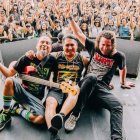 Camilo Riveros Vásquez, Leoncio Huamán Peredo y García Escaró (Garzo) en su más reciente show en el festival Vivo x el Rock, en marzo de este año, en Lima.