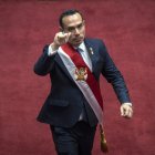 El presidente interino de Perú, José Jerí Oré tras jurar su cargo ante el Pleno este jueves en Lima, (Perú).