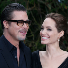 Brad Pitt y Angelina Jolie poco después de haber contraído matrimonio en el Château Miraval, el mismo que los ha llevado a los tribunales.