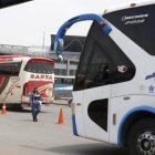 La Agencia Nacional de Tránsito emitió un comunicado en el que prohíbe el uso de unidades de transporte público y comercial para trasladar personas.