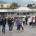 La Universidad Central del Ecuador informó sobre el cambio en el calendario académico.