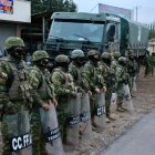 Policía y Ejército bloquean acceso a Quito en Guayllabamba por paro nacional.