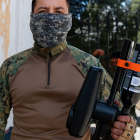 El VKS utiliza proyectiles de impacto cinético no letales, que pueden ser de pintura o gas.