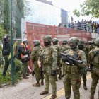 El 12 de octubre, los manifestantes ingresaron a la Casa de la Cultura, en la av. Patria y Seis de Diciembre.