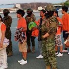 Aeronaves militares trasladaron a ciudadanos aprehendidos durante las protestas.
